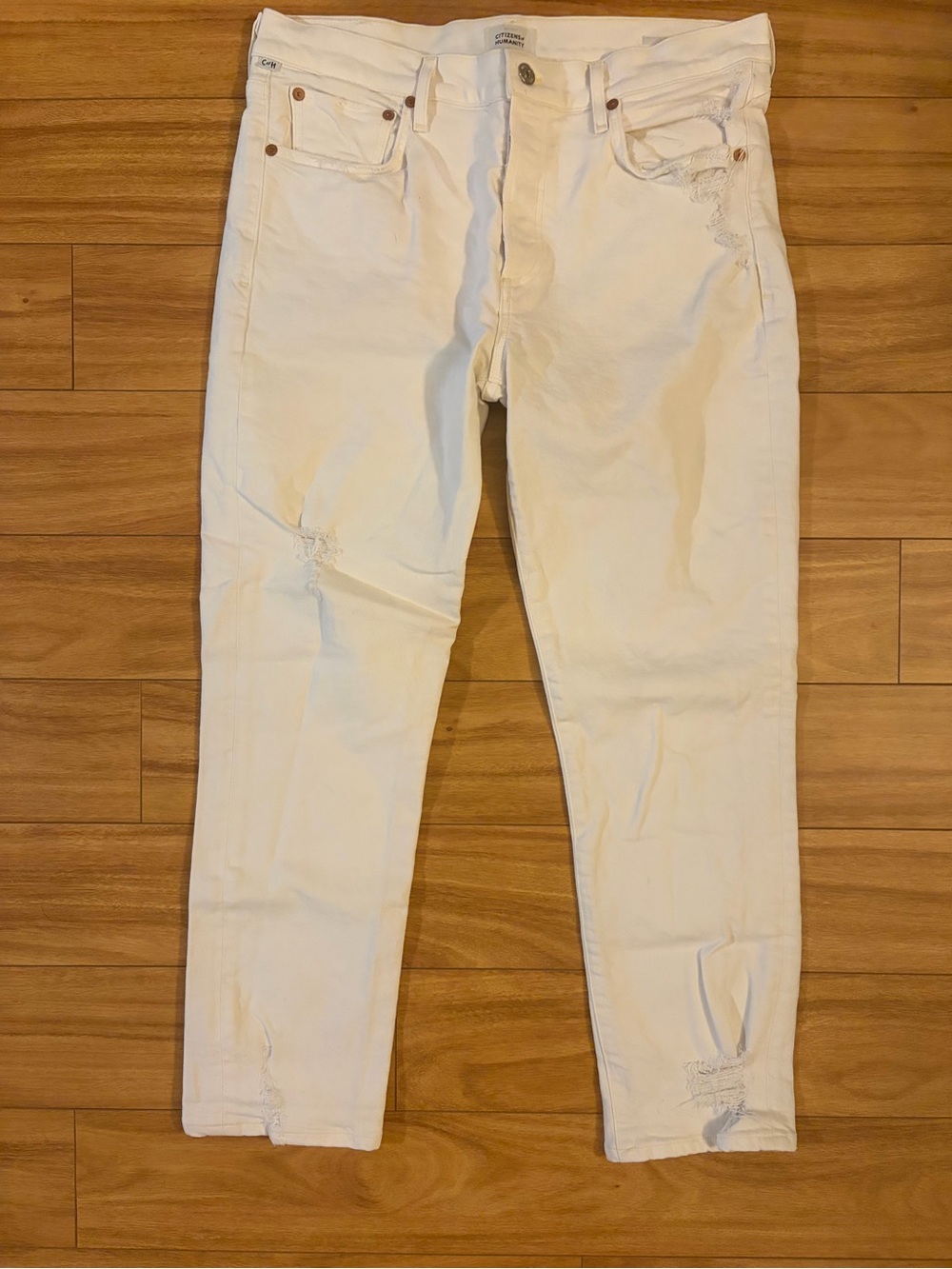 Citizens Of Humanity White Boyfriend Jeans with Subtle Distress